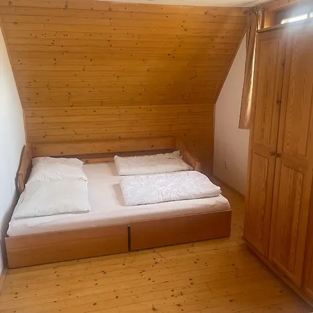 Chatyliptov-drevenice S 3 Spalnami Jasna Liptovska Mara Aqvapark بيت للعطل *